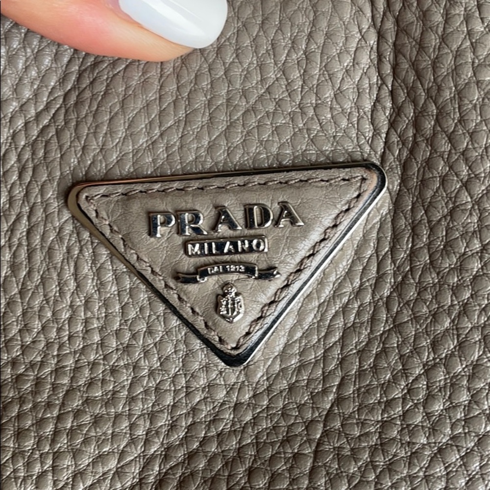 Prada bag - Picture 5 of 9